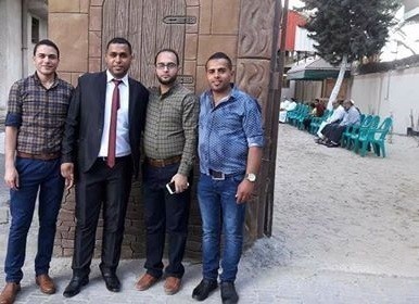 [[[363,90,50,75,755,548],"أخمد سليم البطه"],[[282,85,39,77,755,548],"رامي سفيان البطه"],[[187,68,52,84,755,548],"الـعـريس"],[[53,65,53,85,755,548],"محمد مروان البطه"]]