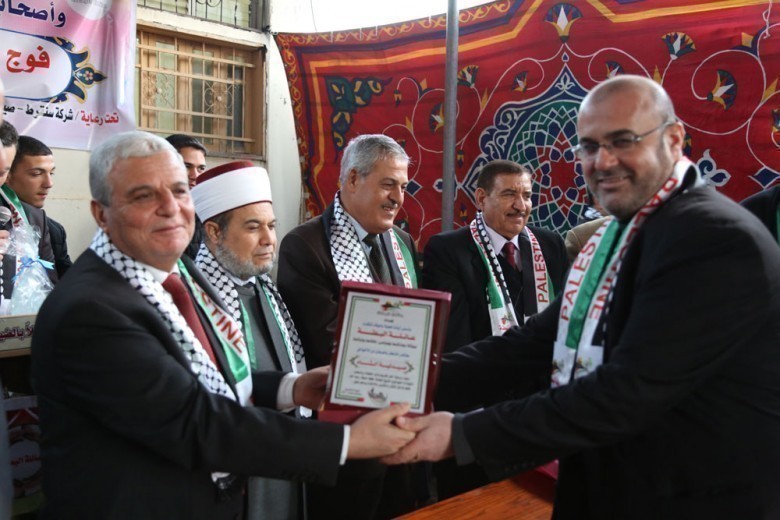 [[[553,73,105,153,755,503],"122,د. ناهض محمد سعيد شاهين البطه,http://www.albatta.net/profile/180"]]