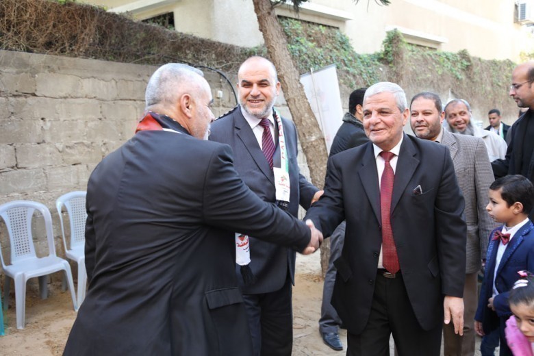 [[[716,83,27,74,755,503],"124,سعيد شريف سعيد شاهين,http://www.albatta.net/profile/182"],[[635,139,32,50,755,503],"194,عدنان نايف سليم,http://www.albatta.net/profile/231"],[[579,133,36,59,755,503],"193,سفيان نايف سليم,http://www.albatta.net/profile/230"],[[516,122,43,87,755,503],"د. سلام زكريا الأغا"],[[338,86,54,85,755,503],"119,د. ناجي محمد سعيد,http://www.albatta.net/profile/177"],[[232,97,71,110,755,503],"223,محمد عبدو سليم,http://www.albatta.net/profile/258"]]