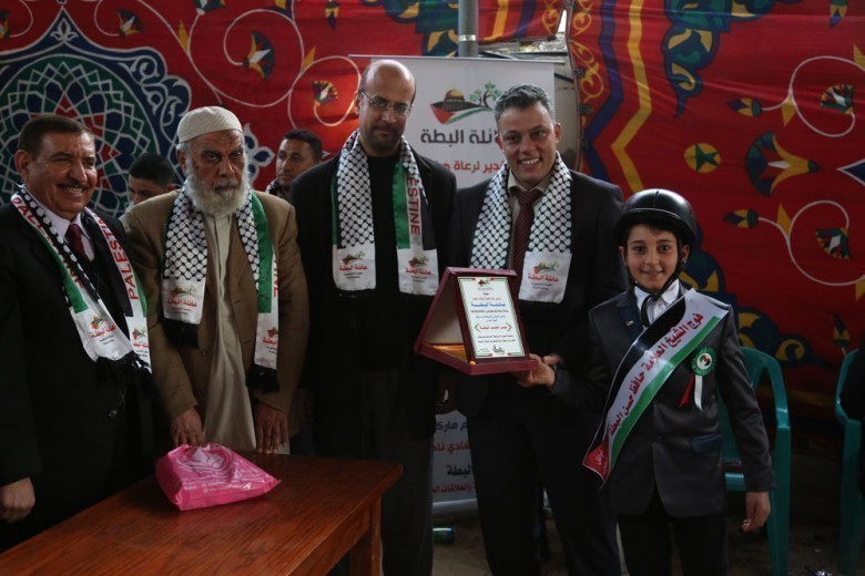 [[[536,178,61,78,755,503],"212,عمر محمد احمد سعيد البطه,http://www.albatta.net/profile/248"]]