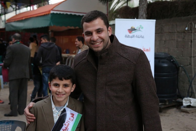 [[[309,49,110,152,755,503],"216,محمد ناجي محمد سعيد البطه,http://www.albatta.net/profile/252"],[[180,276,90,121,755,503],"بكر ناجي محمد سعيد البطه"]]