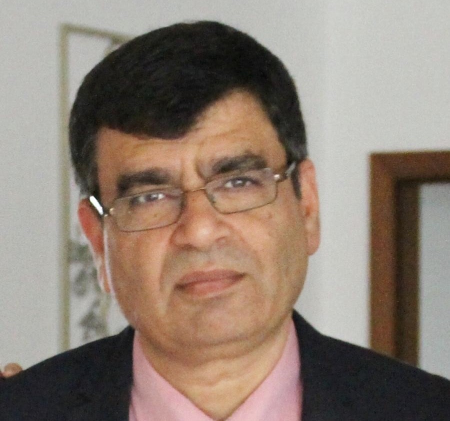 [[[82,30,478,609,755,707],"د.م. عبدالله عبدالعظيم عبدالله البطه"]]