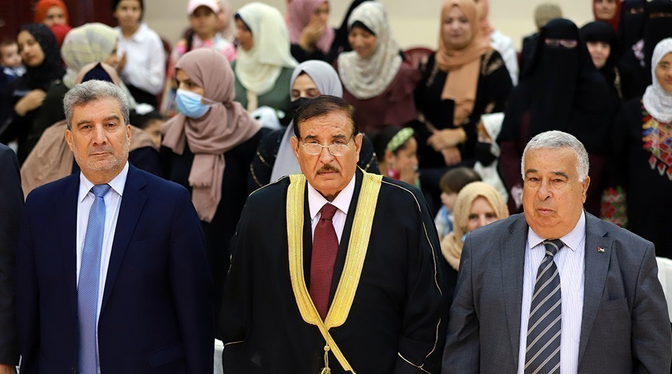 [[[0,547.796630859375,0.004240000000000244,0.004240000000000244,755,421],"الدكتور أحمد الشيبي محافظ محافظة خان يونس"],[[323.99365234375,112.99788284301758,67.00424,84.00424,755,421],"128,د. فوزي محمد خليل محمد البطه,http://www.albatta.net/profile/186"],[[0,547.796630859375,0.004240000000000244,0.004240000000000244,755,421],"الدكتور علي النجار رئيس المعهد الديني الأزهري"]]