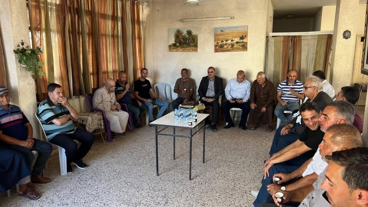 عائلة البطة تستقبل المعزين بوفاة المرحوم رفعت زياد البطة