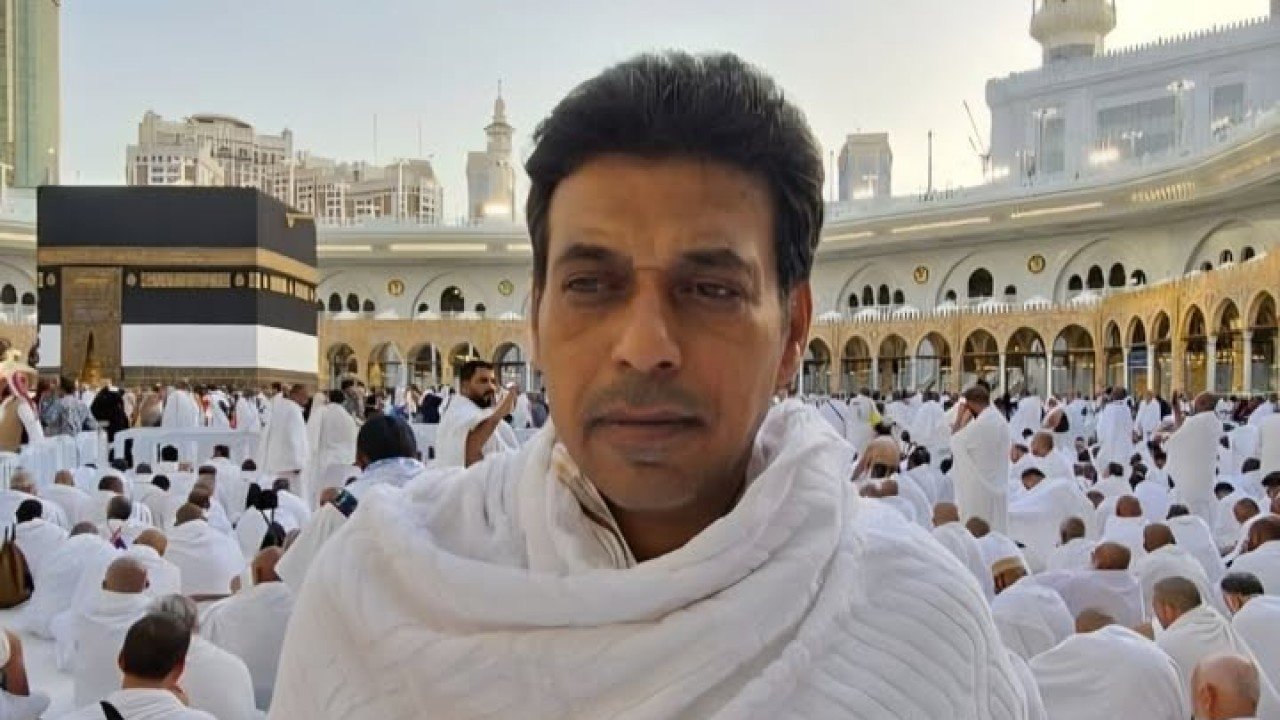 عائلة البطة تهنئ الحاج الدكتور محمد فايز وحرمه بأداء فريضة الحج